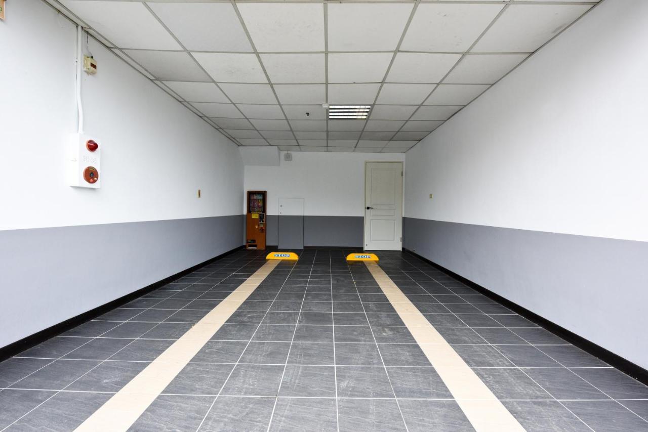 Meng Siang Motel Pingzhen Buitenkant foto